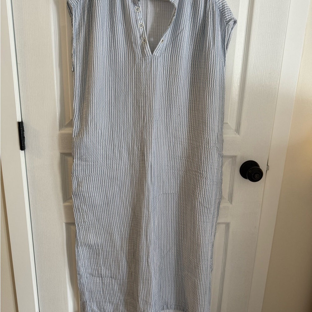 Lou & Grey Blue/White BathingSuit Cover up. NWOT Washed once & never worn.
